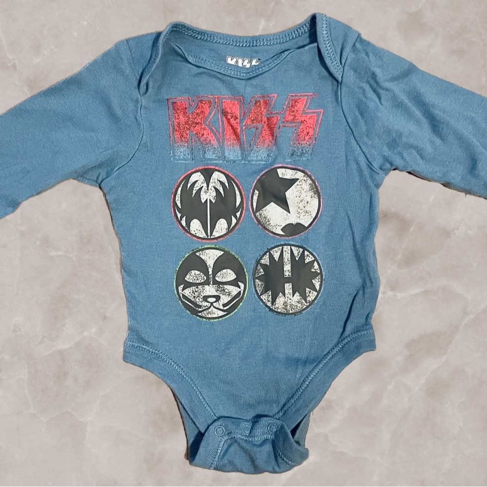 Distressed Long-Sleeve KISS Baby Onesie | Size 3M